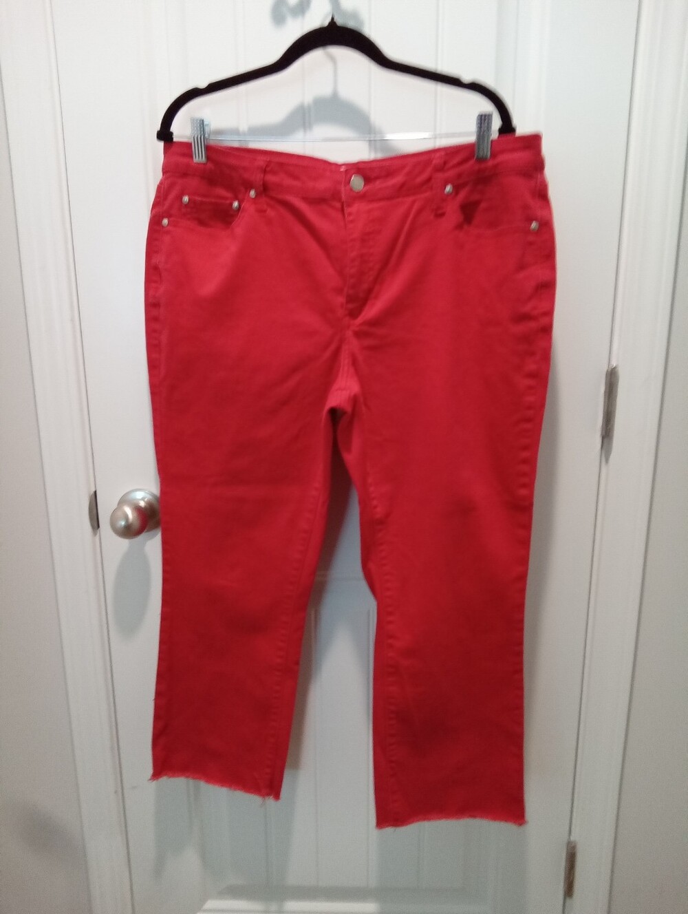 Crown & Ivy Plus Size 16 Red Cropped Straight-Leg Jeans